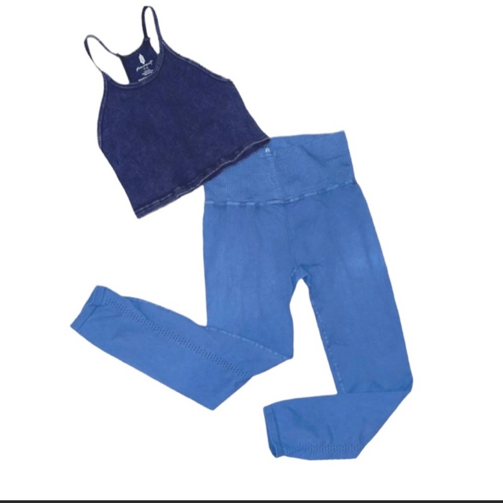 NWOT Free People Good Karma 7/8 Leggings Good Karma Happiness Runs SET!!